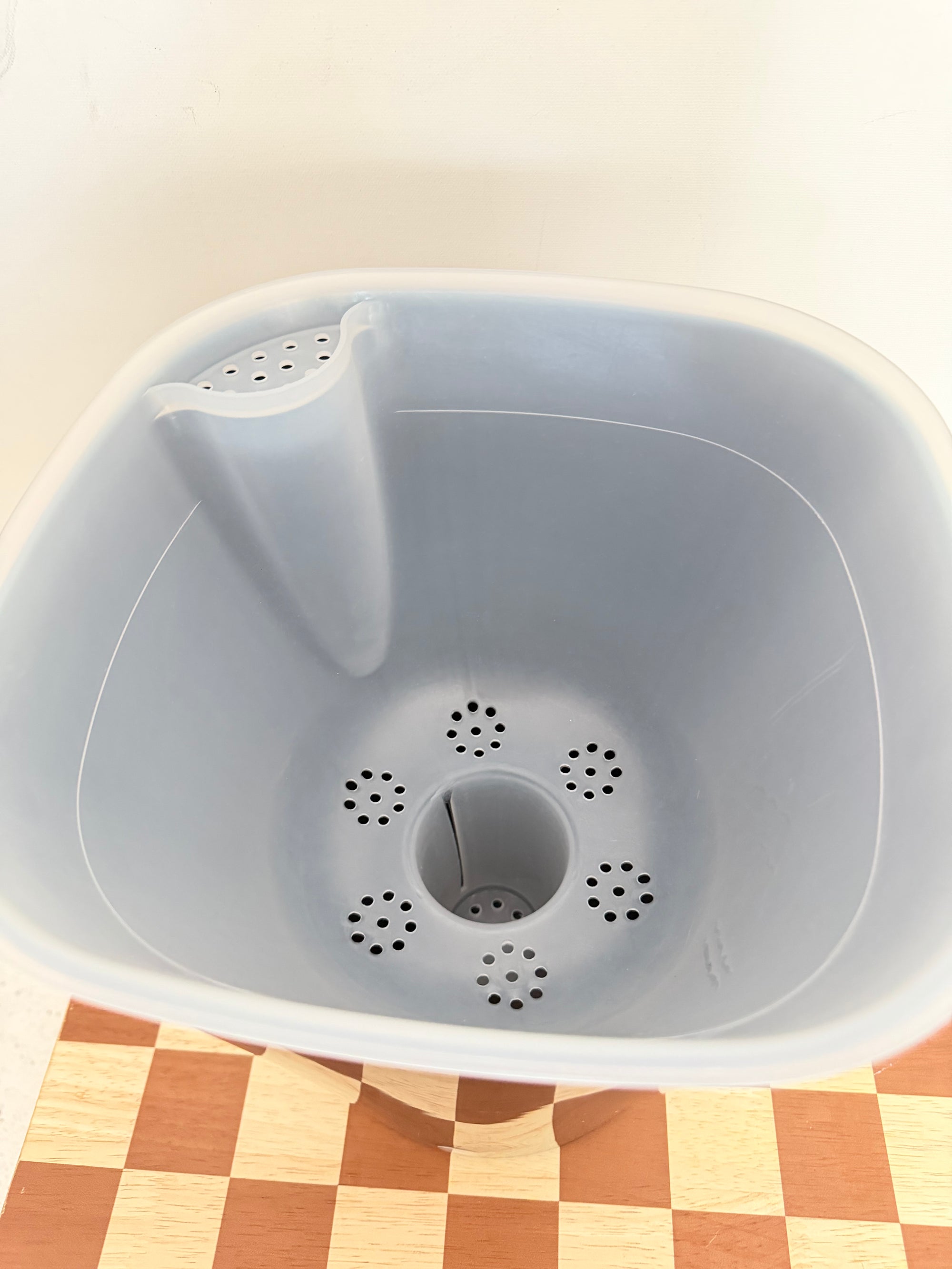 Black Self Watering Pot- 23cm