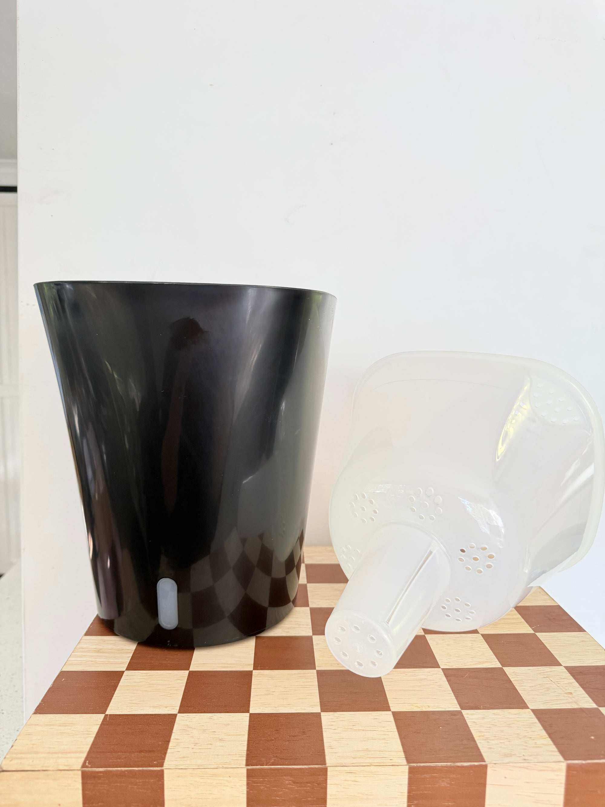 Black Self Watering Pot- 23cm